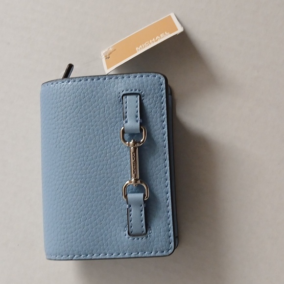 Michael Kors Sky Blue Leather Glap Wallet NWT - Picture 2 of 9